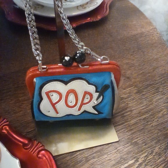 BRIGHTON CROSSBODY KISSLOCK POP HEART LEATHER BAG - Picture 3 of 8